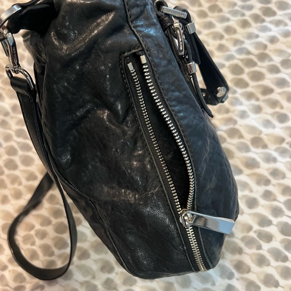 Michael Kors leather purse with cross body strap and side pockets - Picture 6 of 8